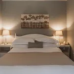 Briery Wood 4*