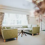 Briery Wood 4*