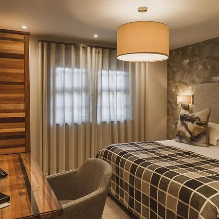 Отель Briery Wood 4*