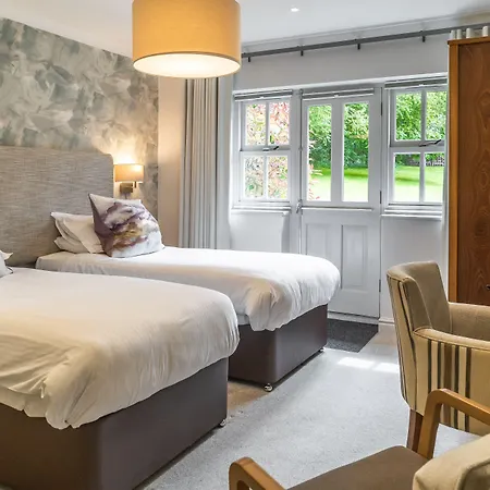 Отель Briery Wood 4*