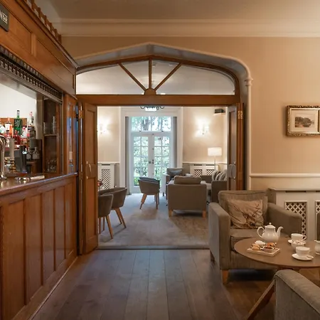 Briery Wood 4*